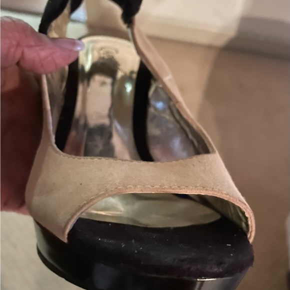 Shoes - Picture 6 of 13